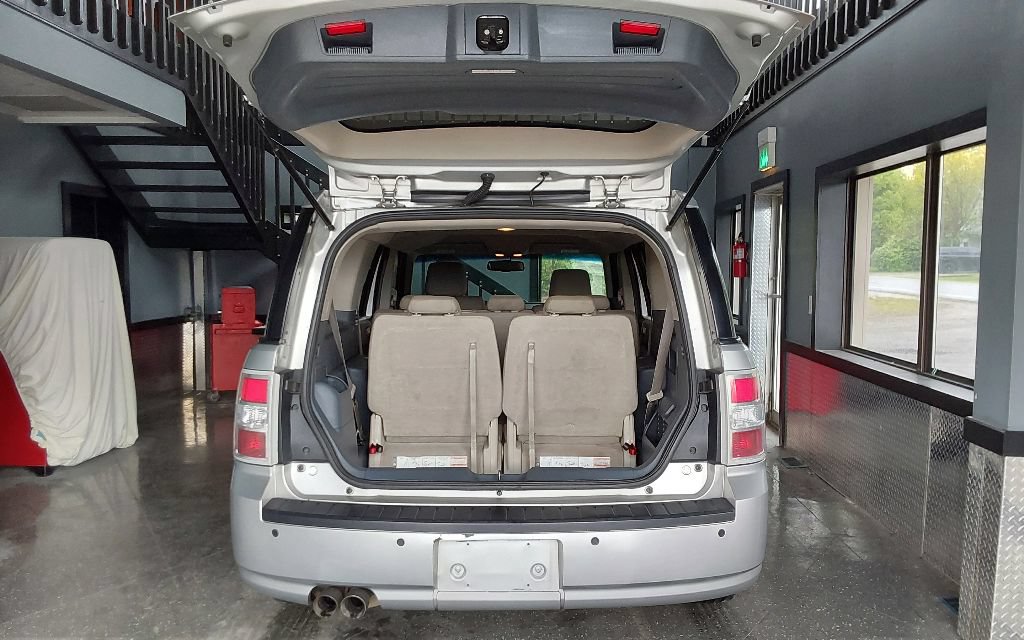 Used 2009 Ford Flex SE FWD image 19