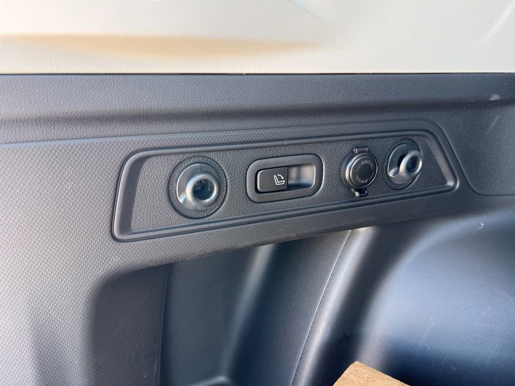 Used 2024 Subaru Forester Limited image 27