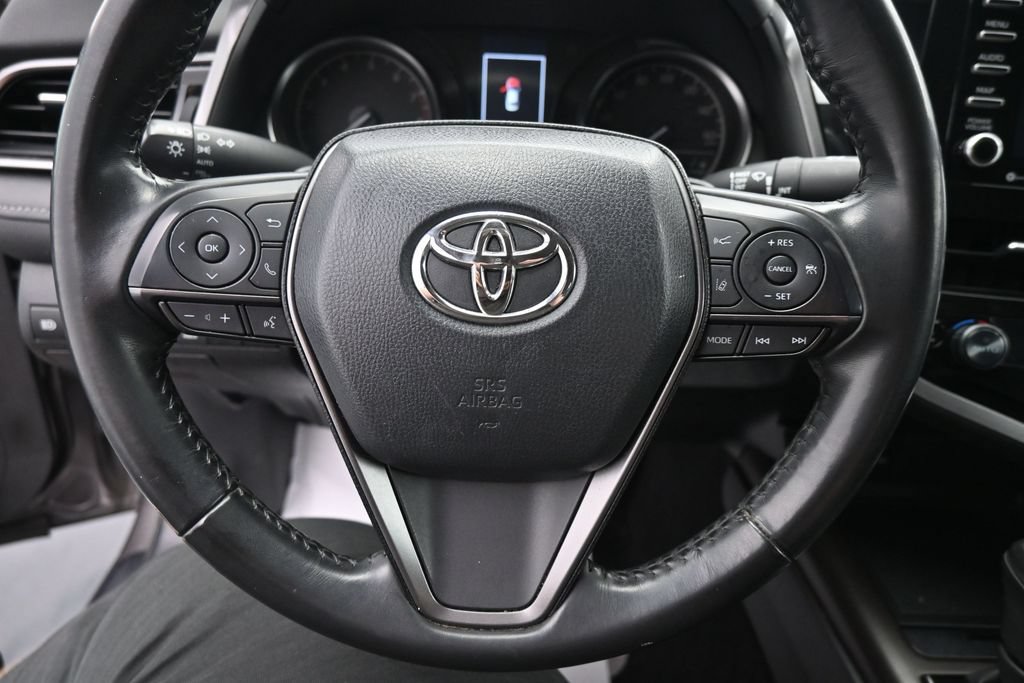 Used 2024 Toyota Camry SE FWD image 16