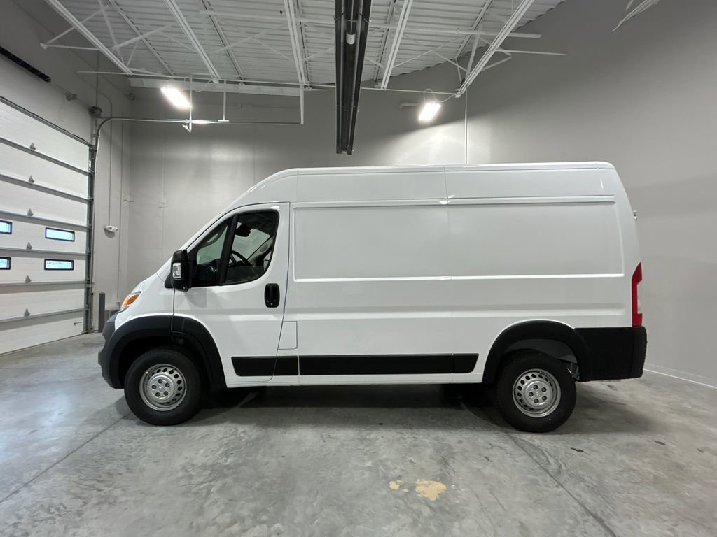 New 2025 RAM ProMaster 2500 w/ Convenience Group FWD image 9
