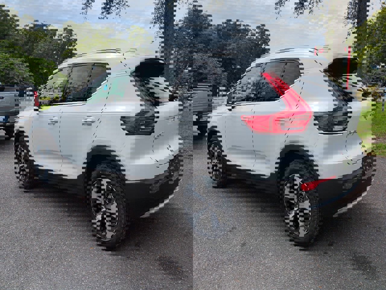 New 2025 Volvo XC40 B5 Core w/ Protection Package Premier image 6