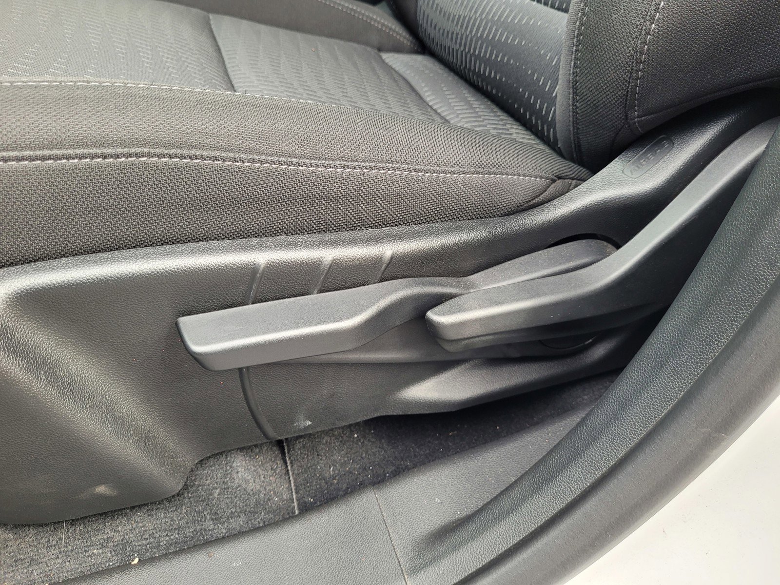 Used 2025 Chevrolet Equinox LT image 11