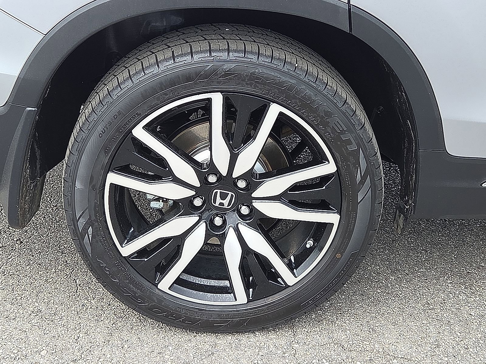 Used 2020 Honda Pilot Touring image 7