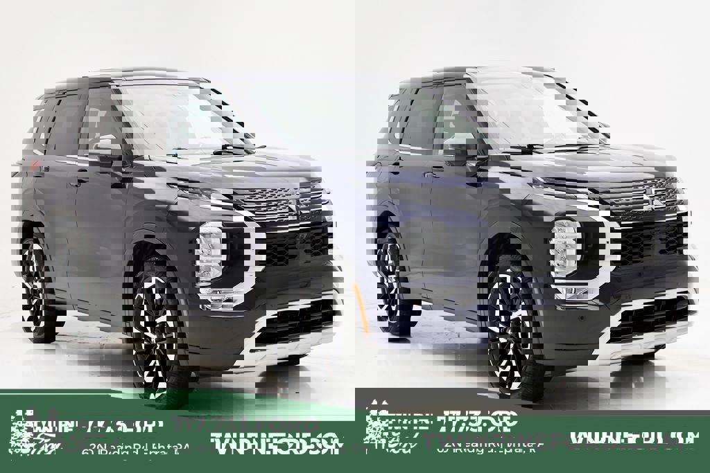 Used 2022 Mitsubishi Outlander SE image 1