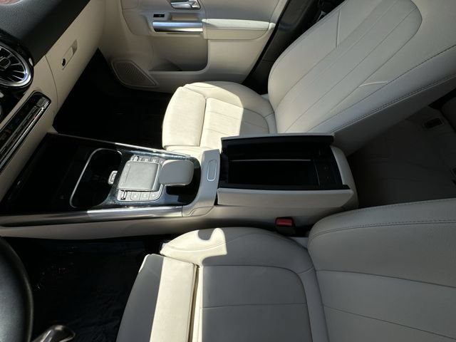 Used 2023 Mercedes-Benz GLA 250 4MATIC w/ Premium Package image 27