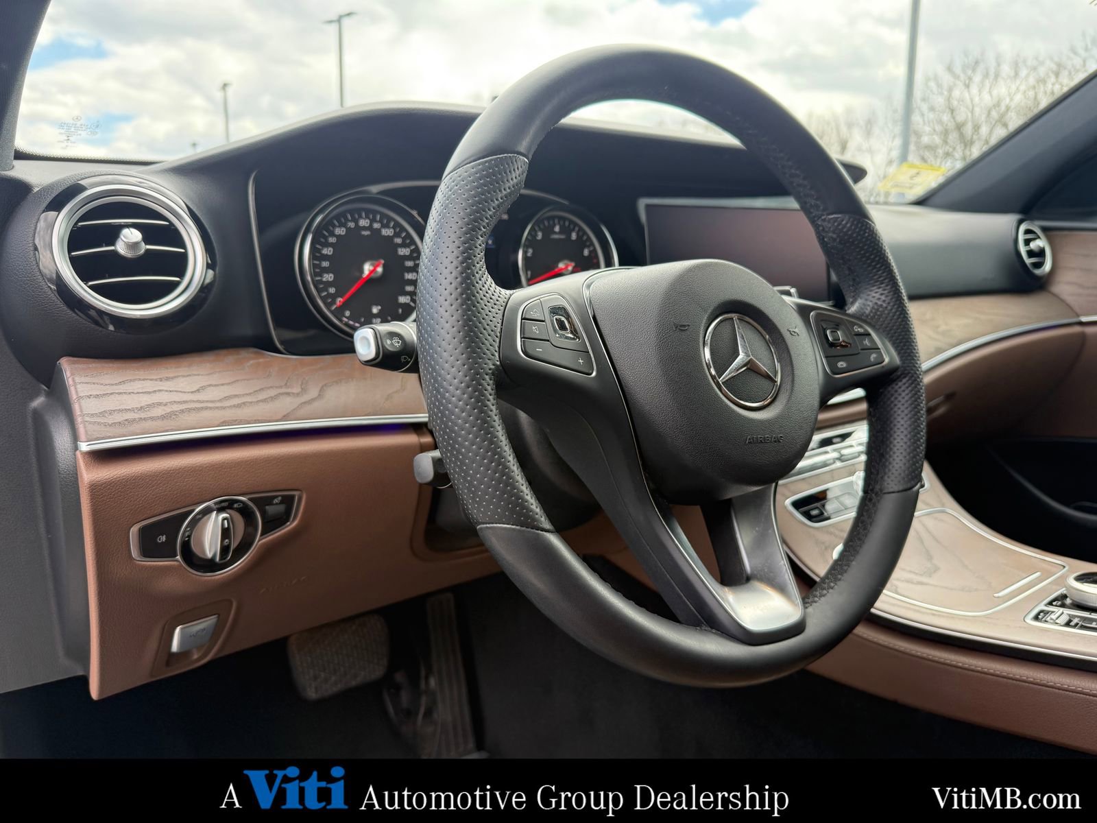 Used 2018 Mercedes-Benz E 300 image 17