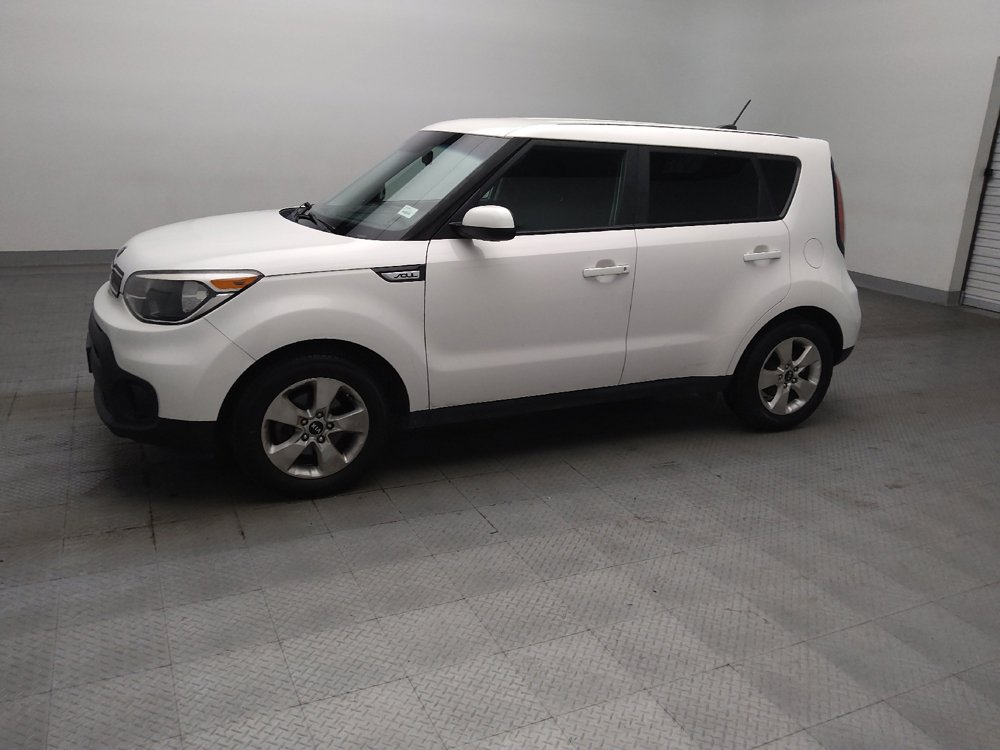 Used 2017 Kia Soul FWD image 2