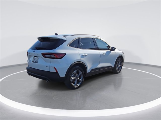 New 2025 Ford Escape ST-Line w/ Equipment Group 301A image 8