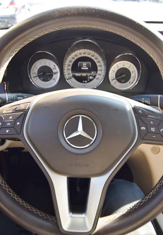 Used 2013 Mercedes-Benz GLK 350 4MATIC image 32