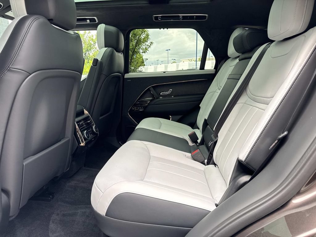 Certified 2025 Land Rover Range Rover Sport Autobiography AWD/4WD image 14