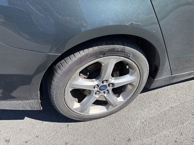 Used 2015 Ford Fusion SE w/ Equipment Group 201A image 9