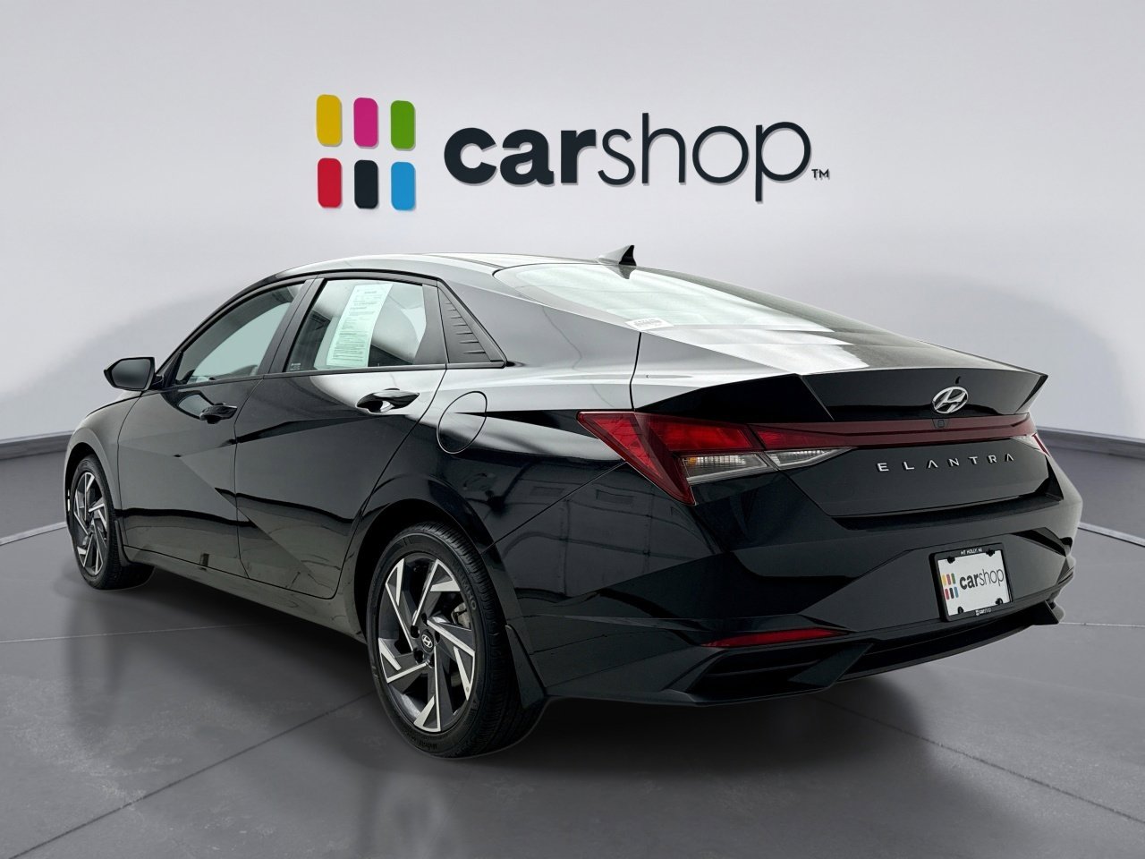 Used 2023 Hyundai Elantra SEL FWD image 3