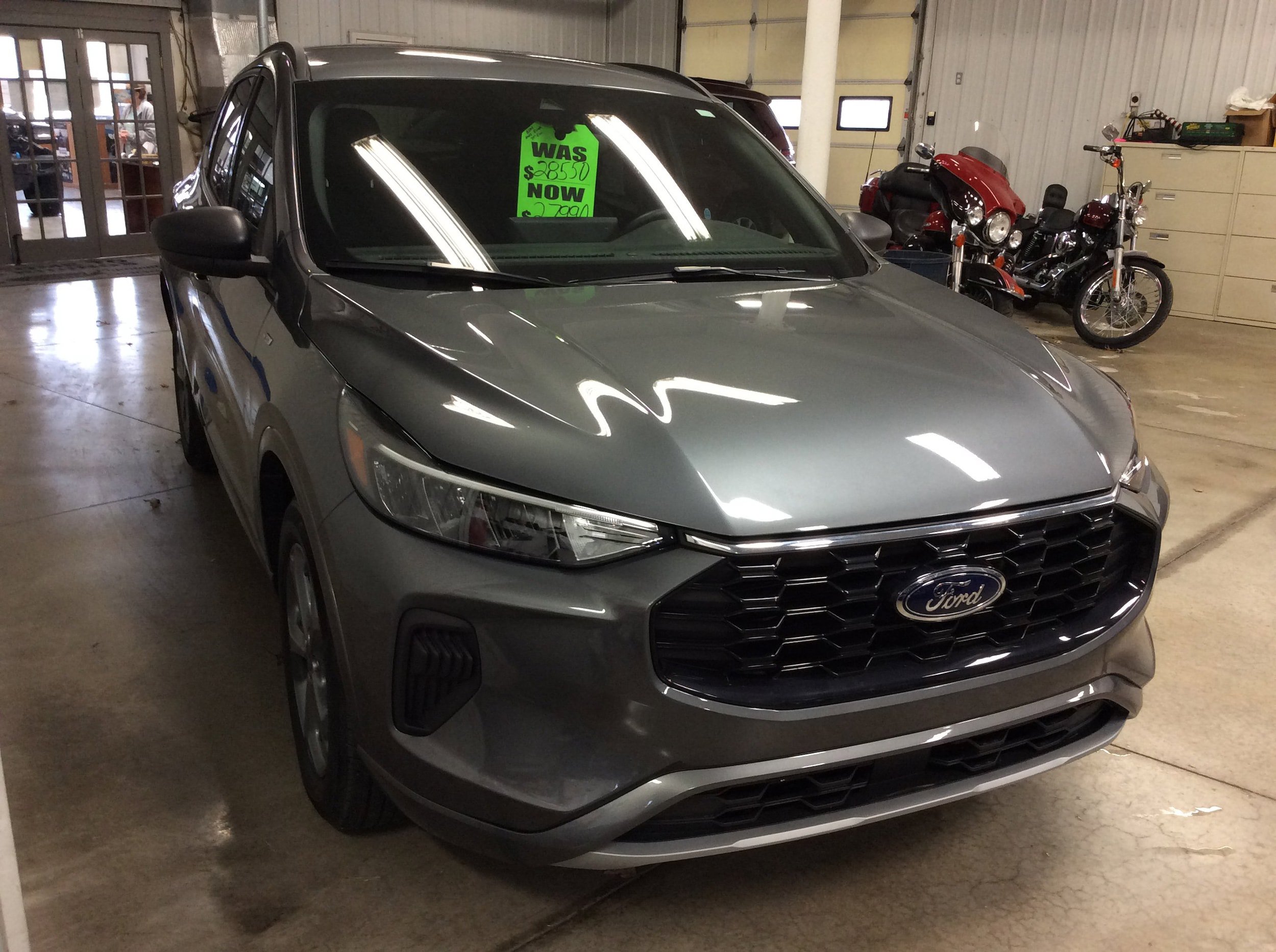 Used 2023 Ford Escape ST-Line w/ Tech Pack #1 AWD/4WD image 8