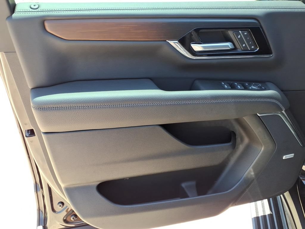 New 2026 GMC Yukon XL Denali w/ Sun & Power Step Package RWD image 15