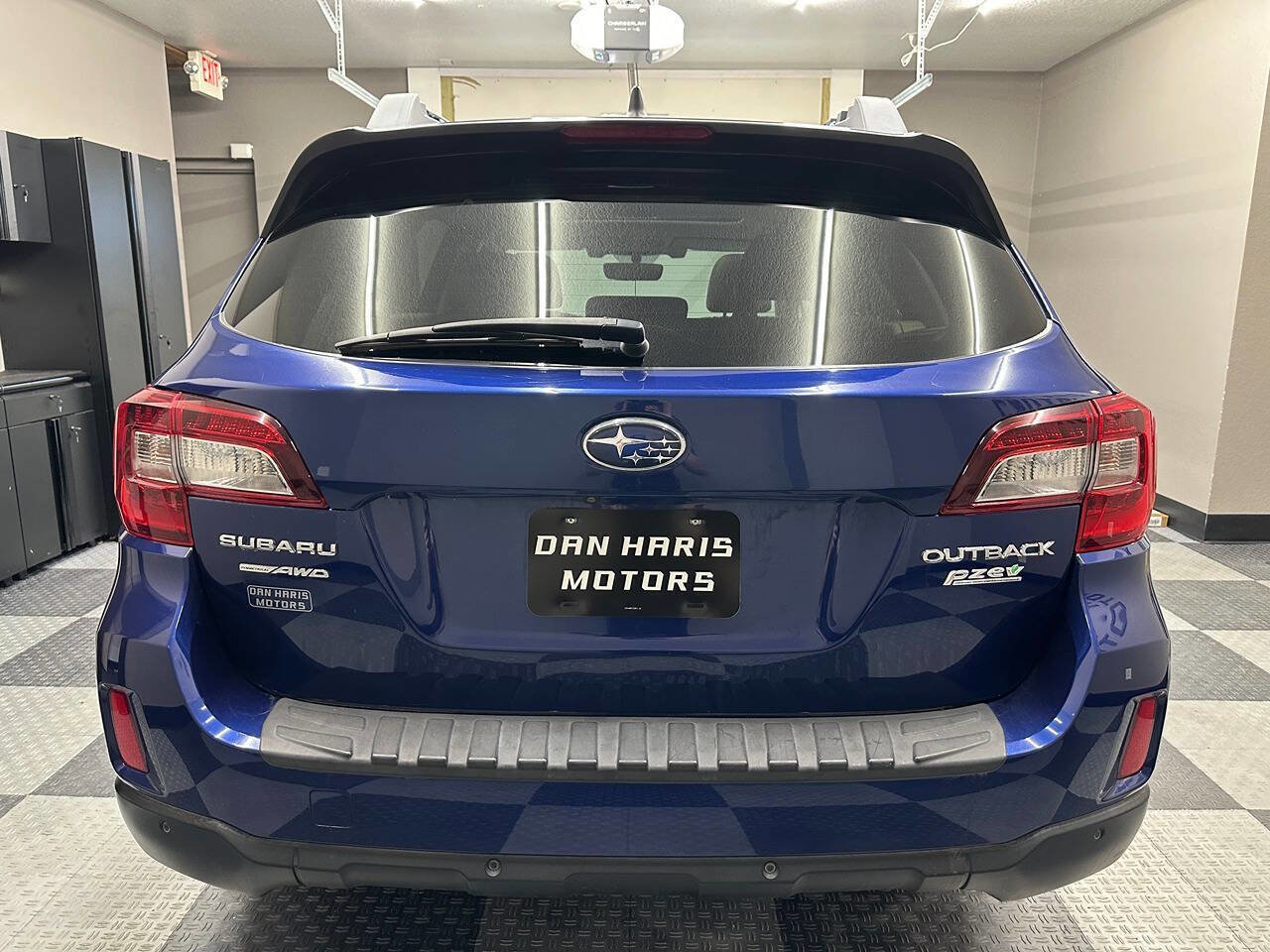 Used 2017 Subaru Outback 2.5i Limited image 9