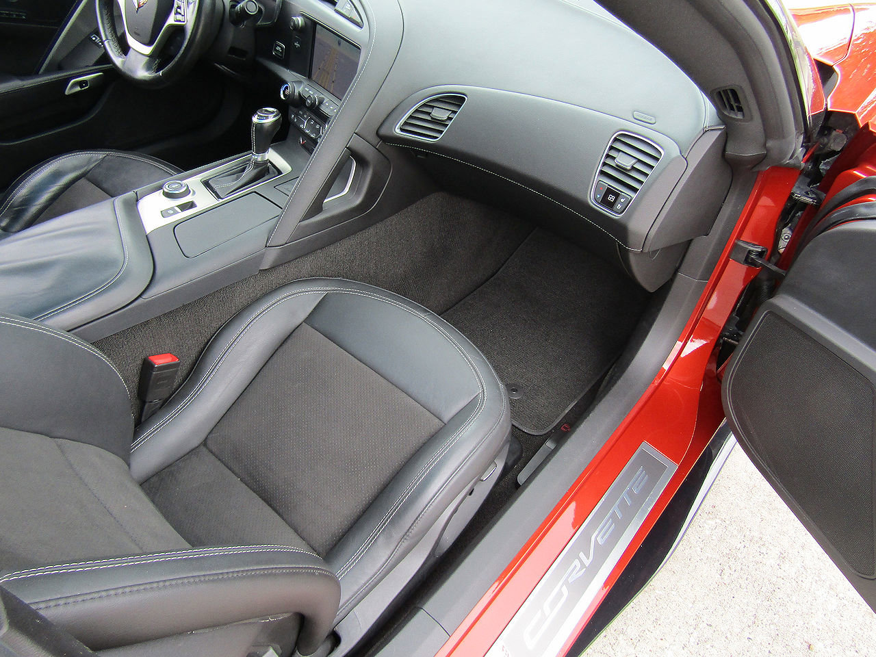 Used 2015 Chevrolet Corvette Stingray Coupe w/ 2LT Preferred Equipment Group RWD image 13