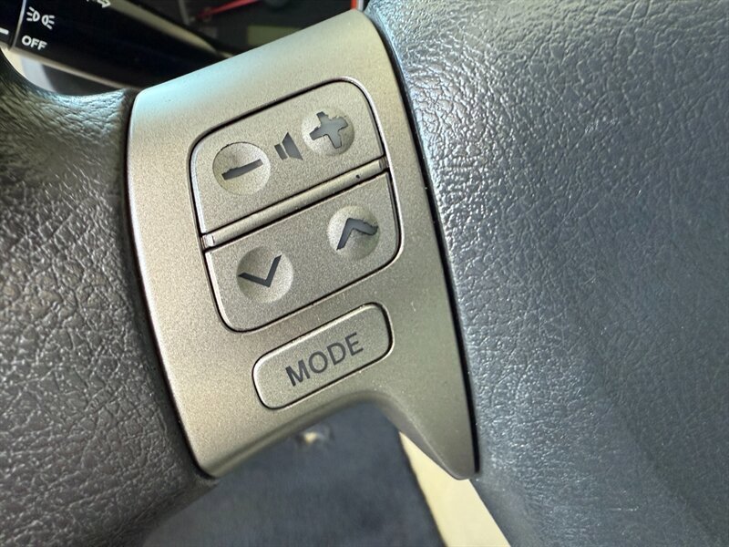 Used 2013 Toyota Corolla LE FWD image 20