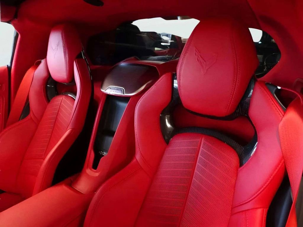Used 2026 Chevrolet Corvette Z06 RWD image 17