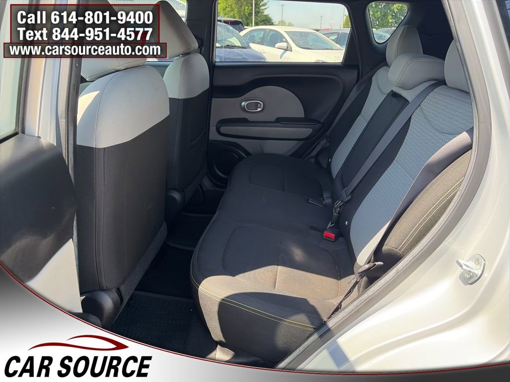 Used 2015 Kia Soul + FWD image 21