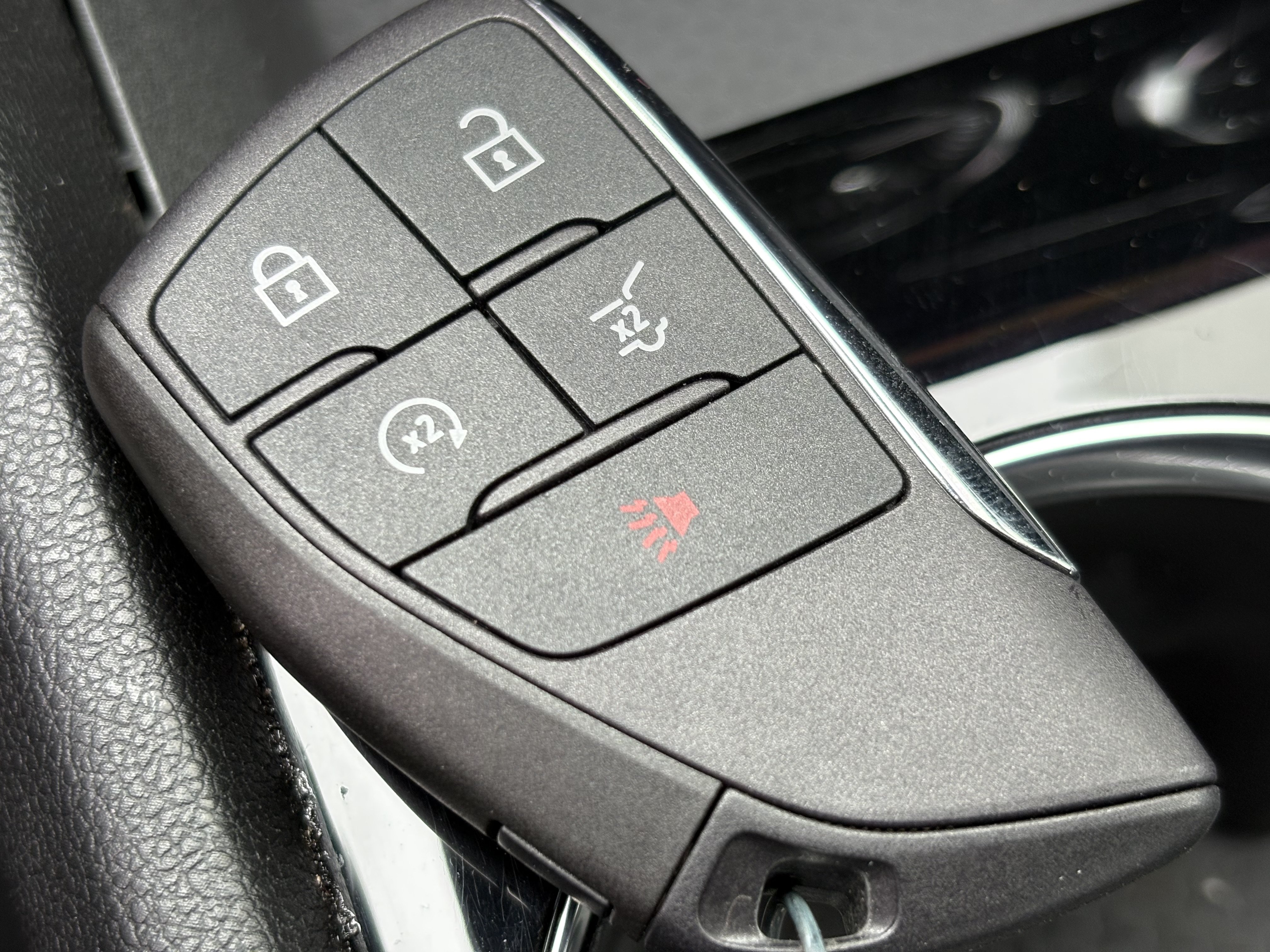 Used 2024 Chevrolet Blazer EV LT AWD/4WD image 25