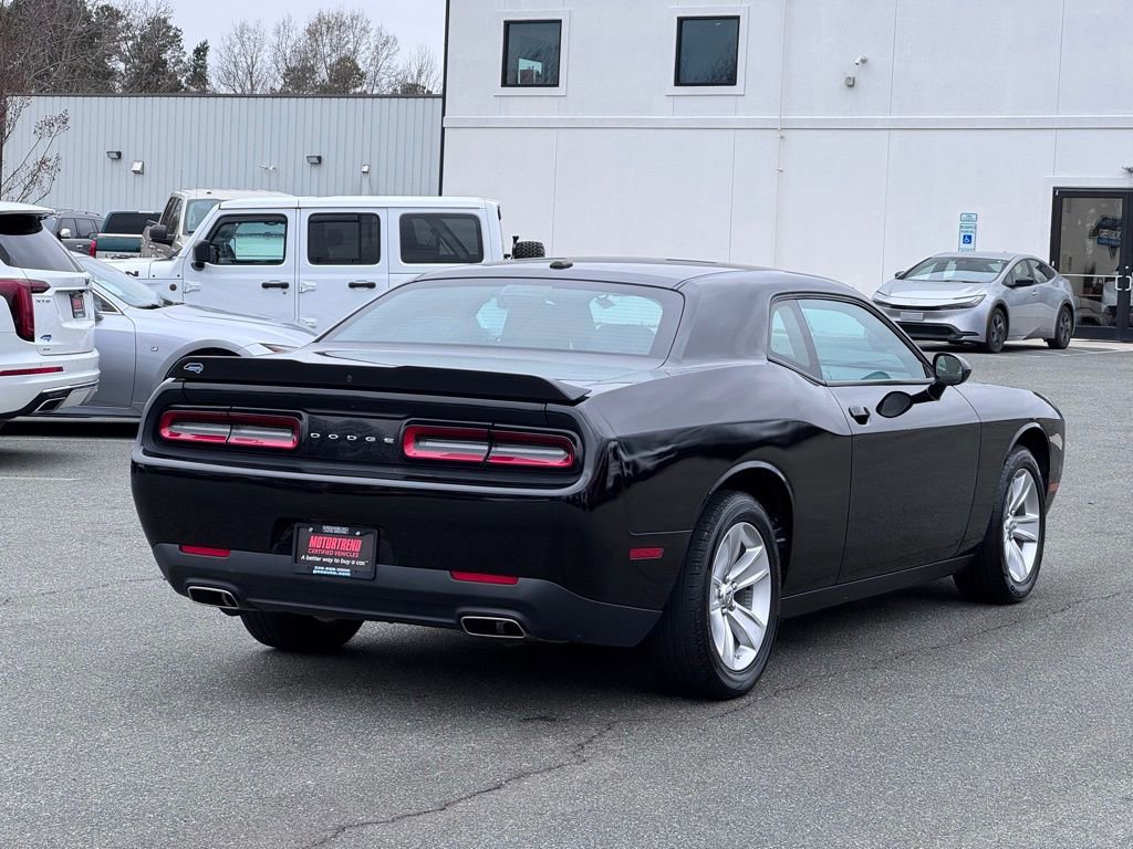 Used 2023 Dodge Challenger SXT image 7