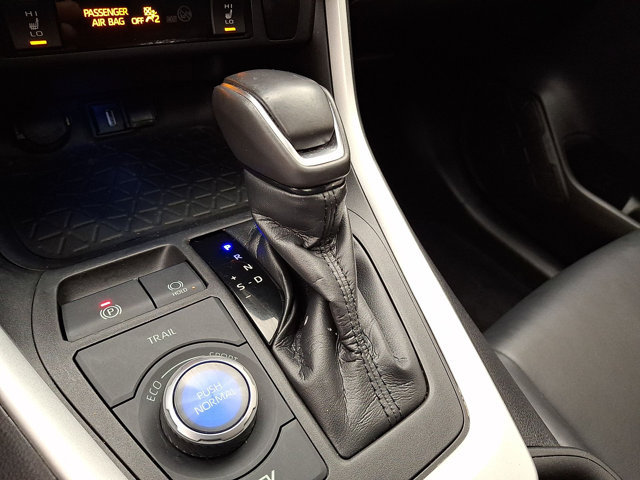 Used 2020 Toyota RAV4 XSE w/ All Weather Liner Package AWD/4WD image 4