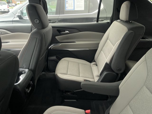 Used 2026 Chevrolet Traverse LT w/ Driver Confidence Package FWD image 5