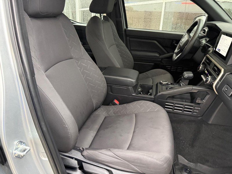 Used 2025 Toyota Tacoma SR AWD/4WD image 11