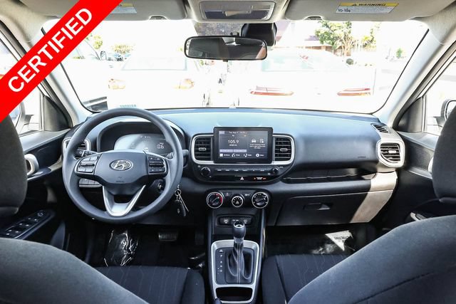 Certified 2024 Hyundai Venue SE FWD image 12