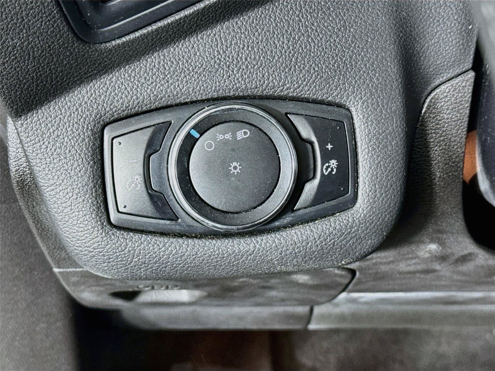 Used 2014 Ford Escape S FWD image 10