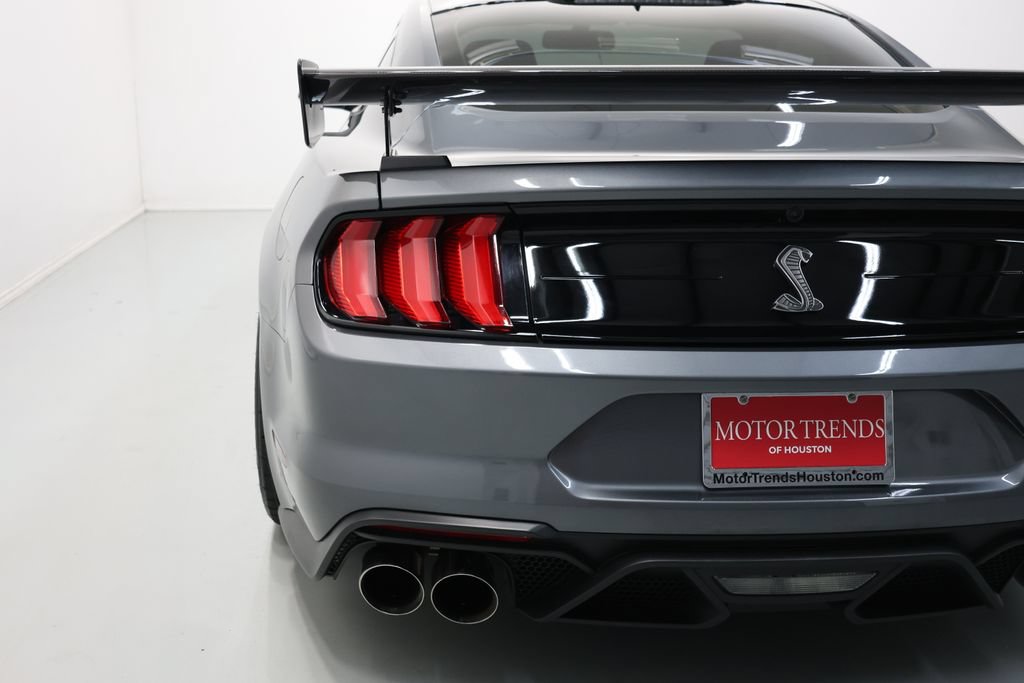 Used 2022 Ford Mustang Shelby GT500 w/ Carbon Fiber Track Pack RWD image 72