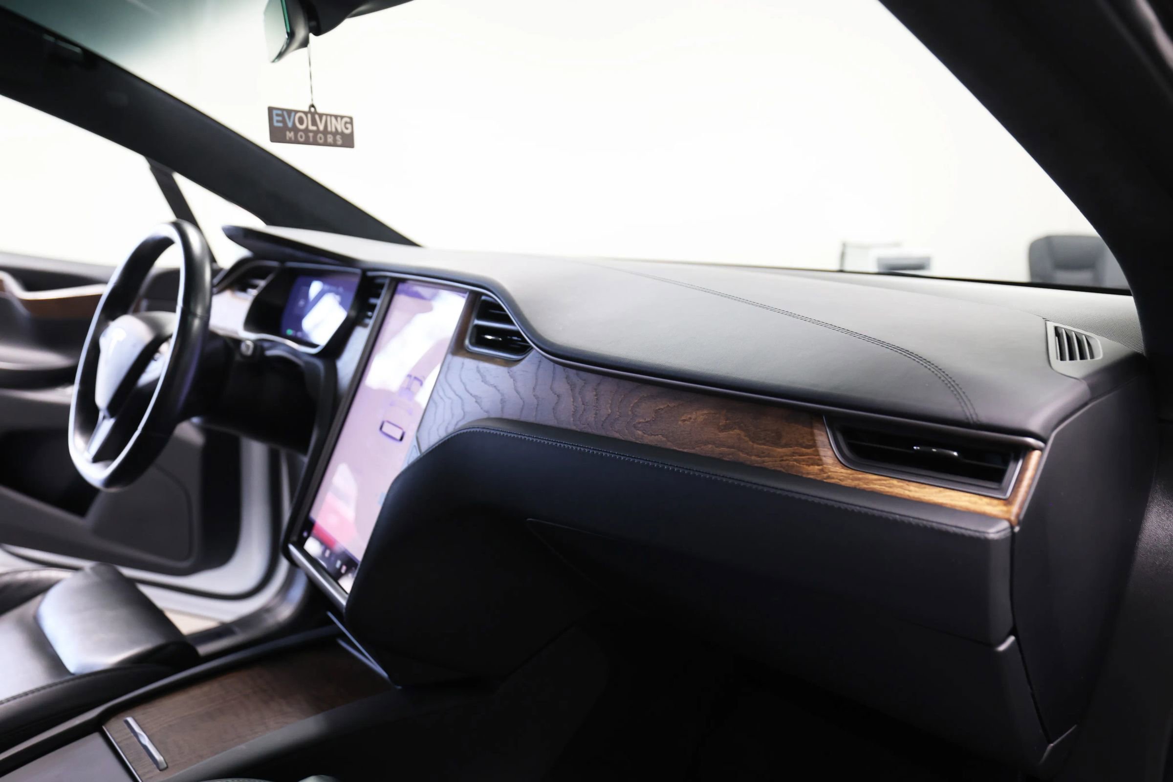 Used 2020 Tesla Model X Long Range AWD/4WD image 39