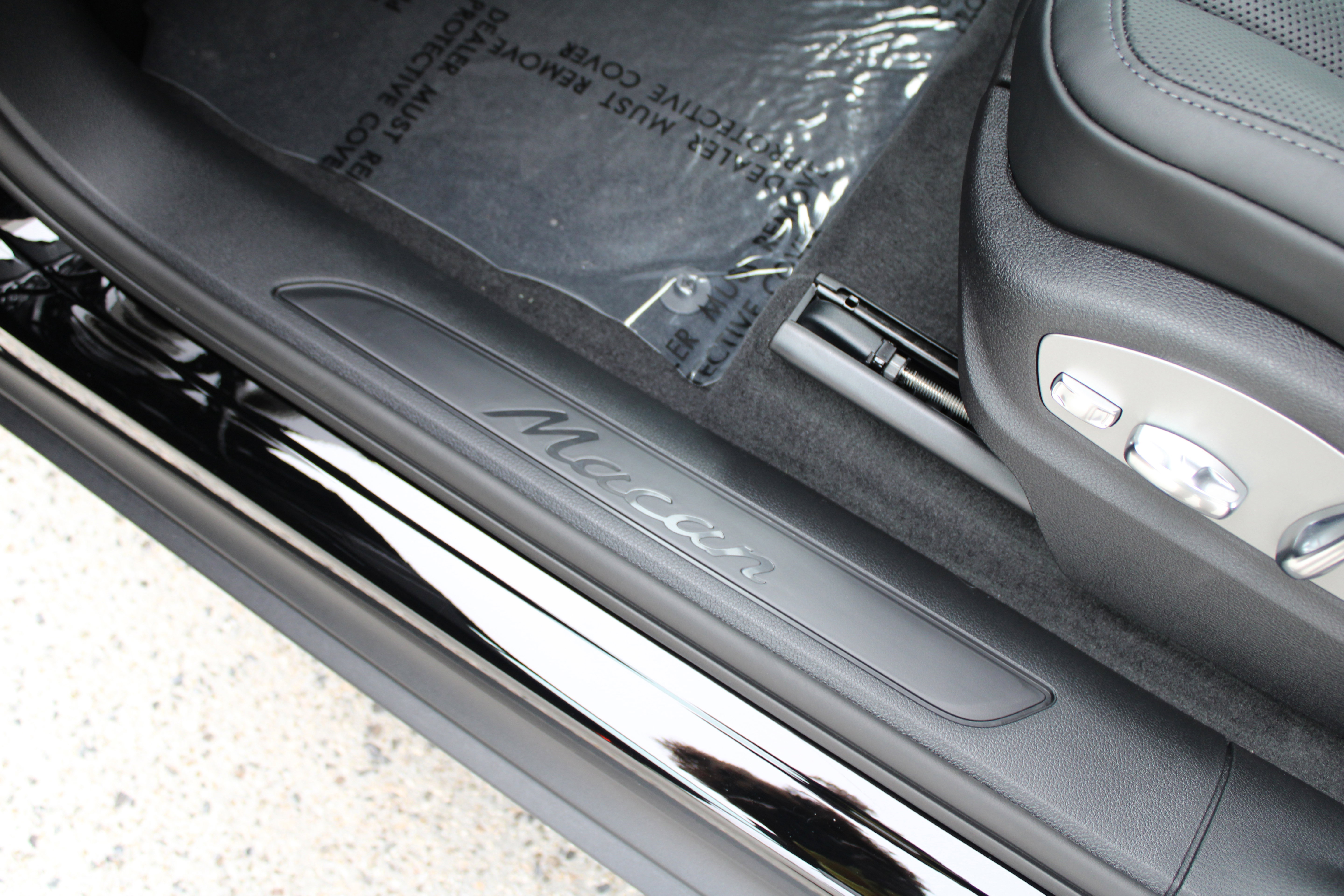 New 2025 Porsche Macan image 28