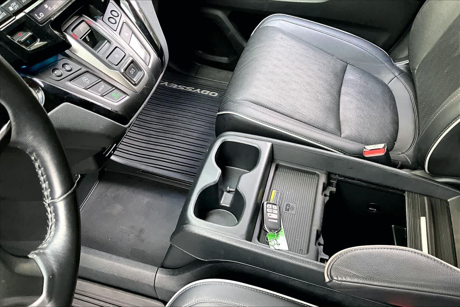 Used 2023 Honda Odyssey Elite image 17