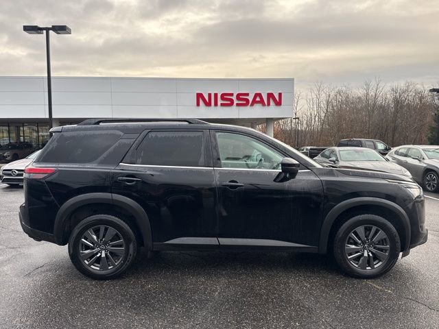 Certified 2023 Nissan Pathfinder SV image 8