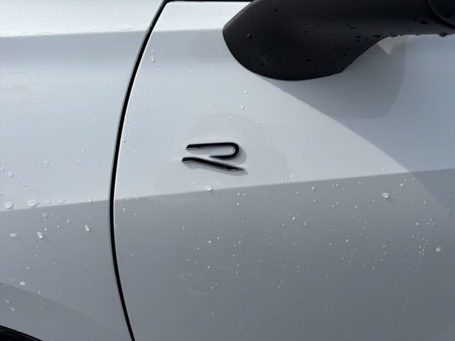 New 2026 Volkswagen Tiguan SEL R-Line AWD/4WD image 17