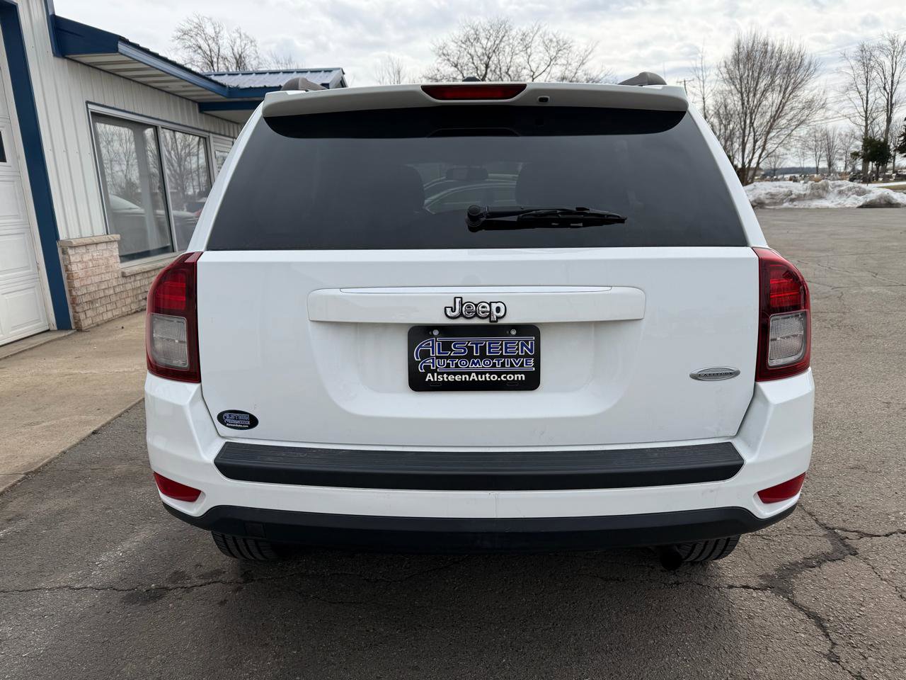 Used 2016 Jeep Compass Latitude image 4