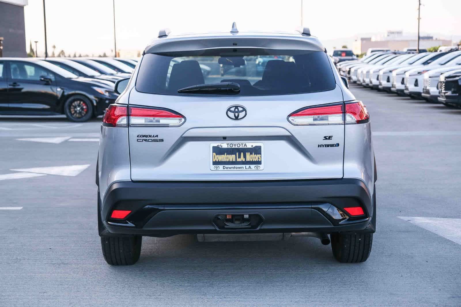 Used 2023 Toyota Corolla Cross AWD Hybrid image 5