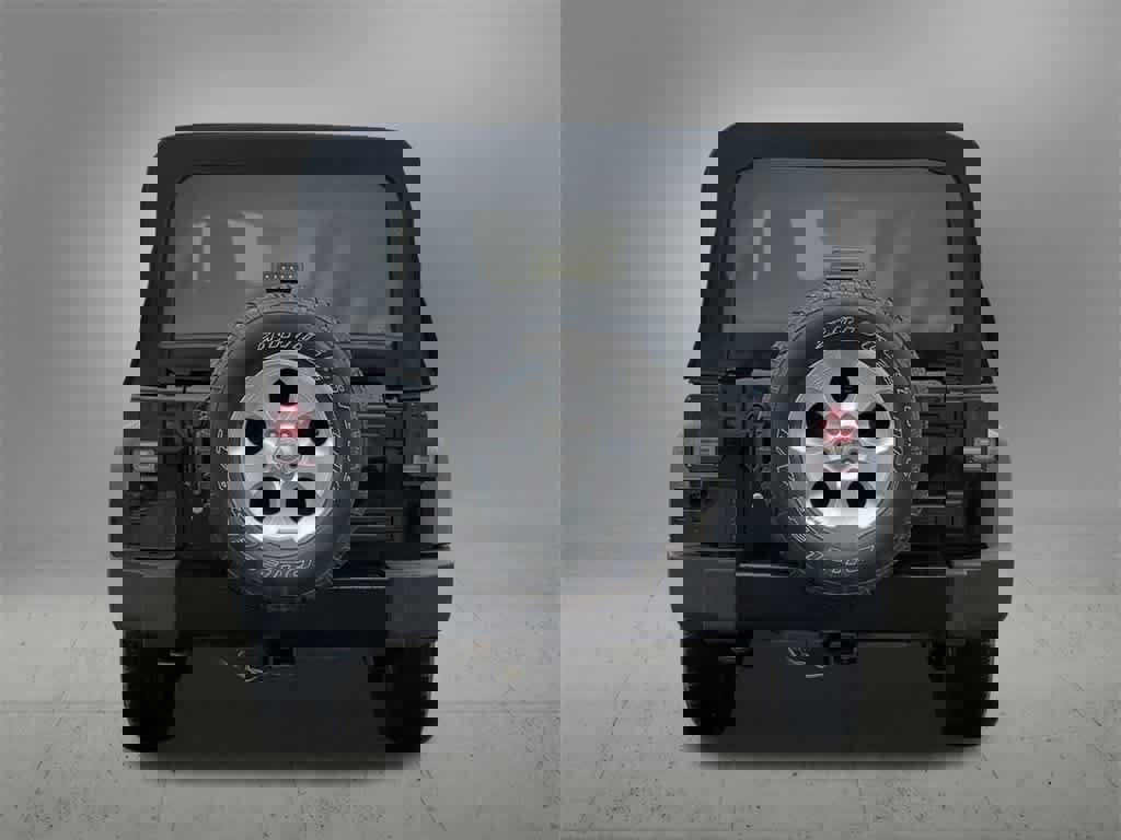 Used 2017 Jeep Wrangler Unlimited Sahara w/ Connectivity Group image 5