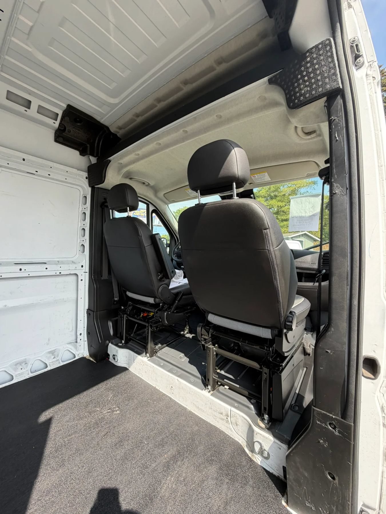 Used 2025 RAM ProMaster 3500 w/ Convenience Group FWD image 26
