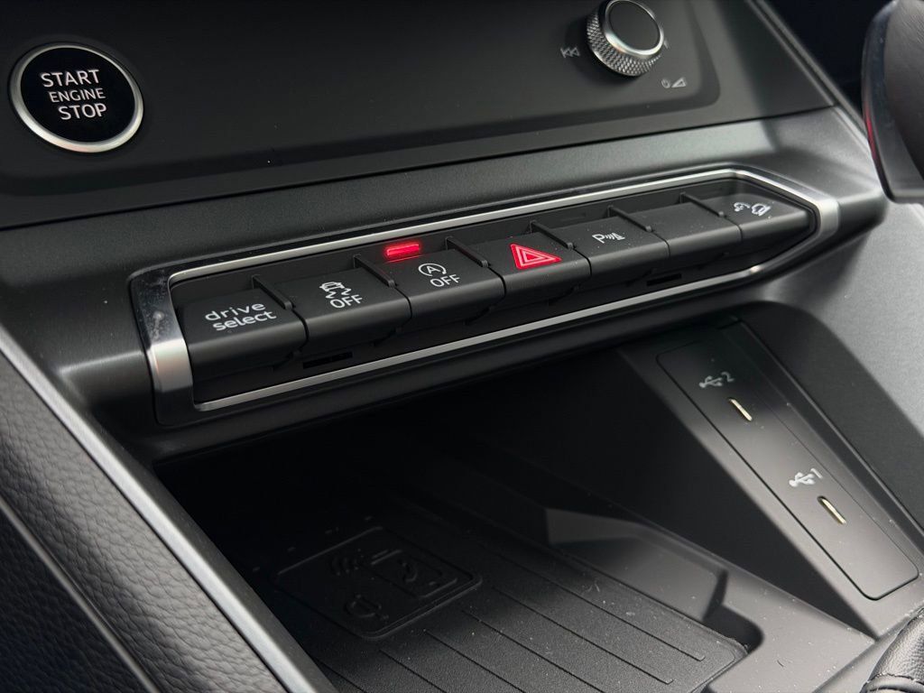 New 2025 Audi Q3 2.0T Premium image 29