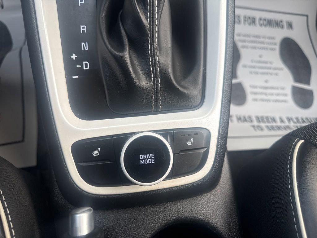 Used 2022 Hyundai Venue Limited FWD image 26
