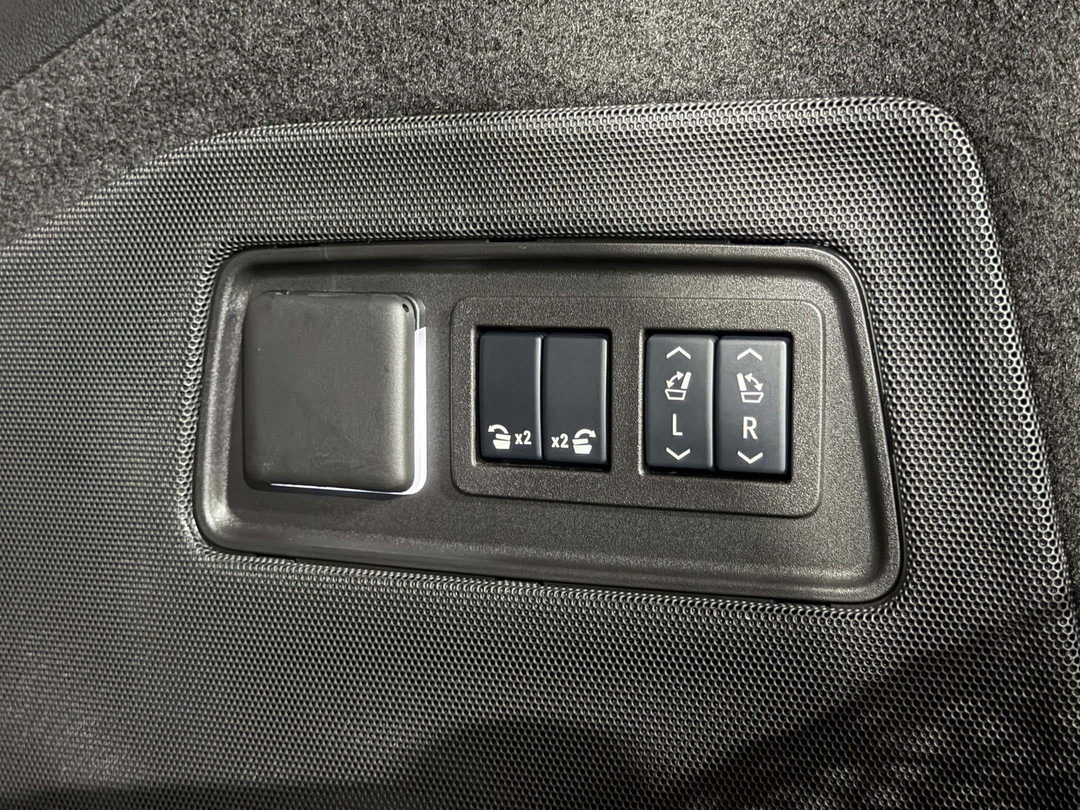 Certified 2025 Cadillac Escalade Sport w/ Touring Package AWD/4WD image 50