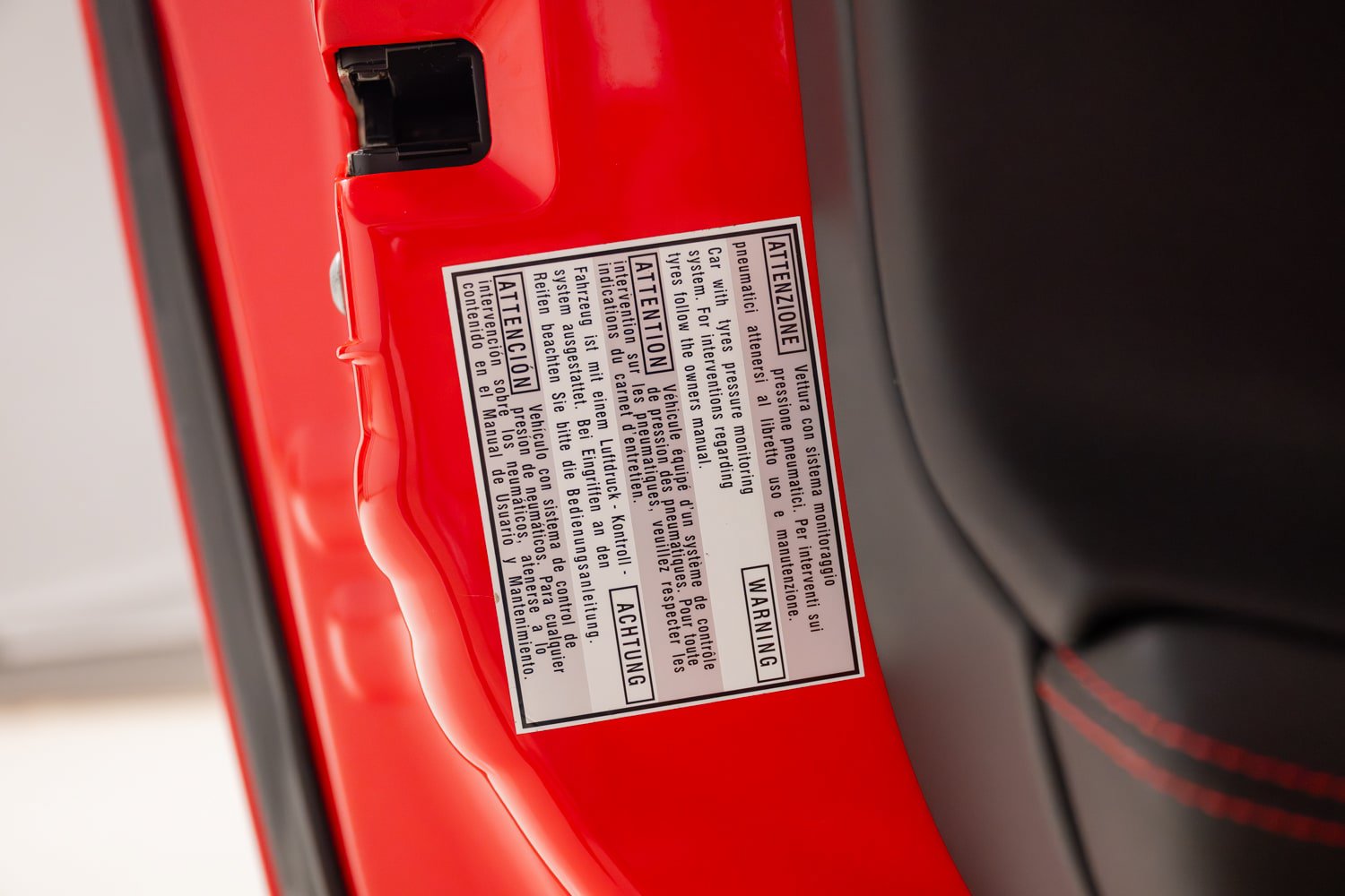 Used 2011 Ferrari 458 Italia Coupe RWD image 31