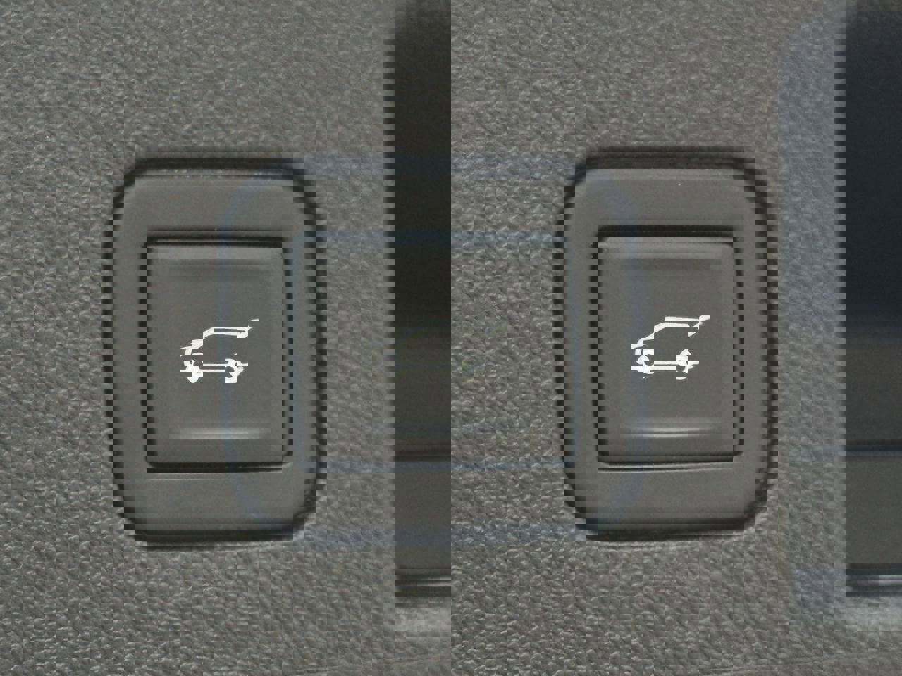 Used 2023 Chevrolet Equinox RS w/ RS Leather Package image 18