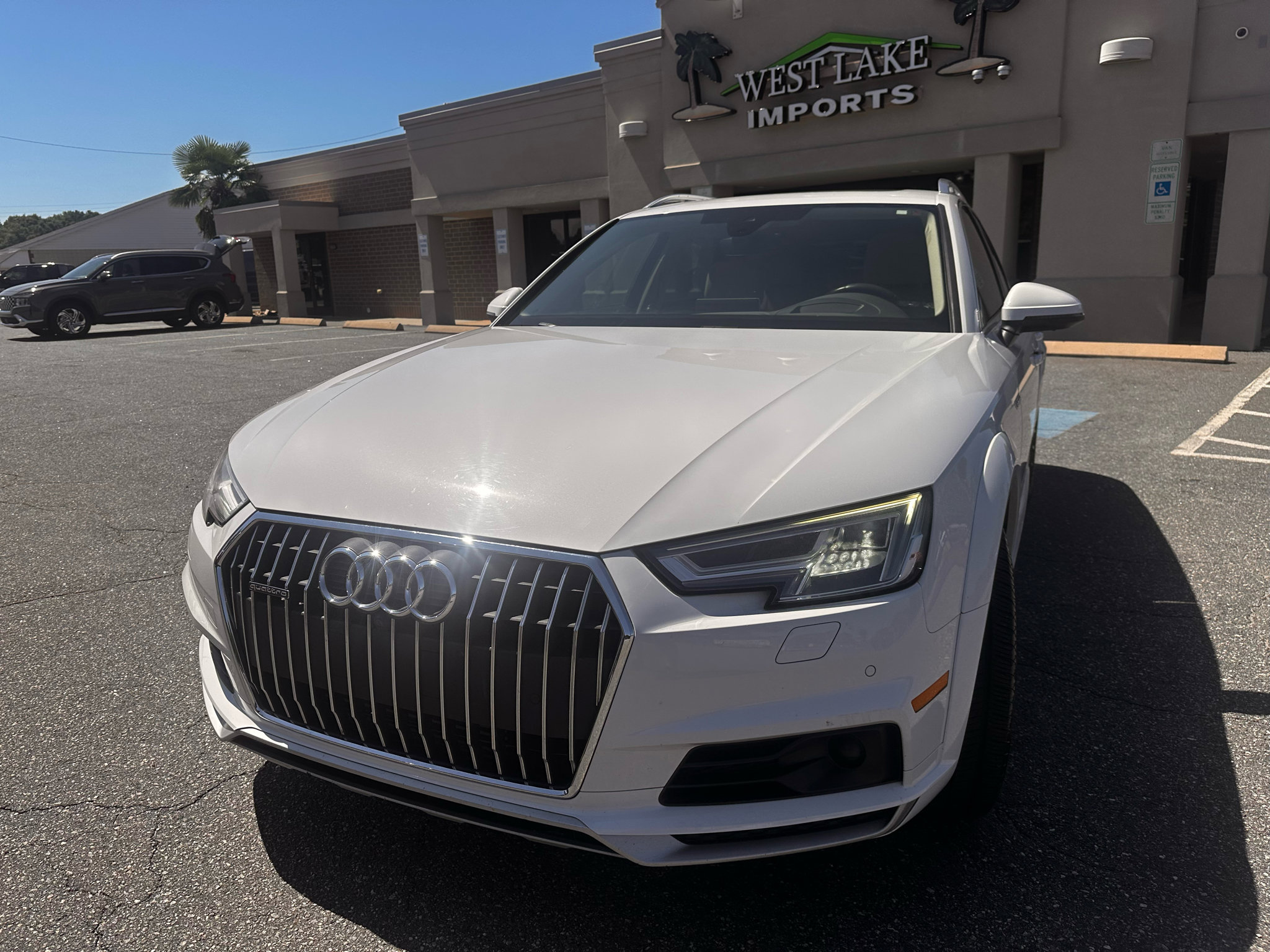 Used 2018 Audi A4 2.0T allroad Prestige w/ Prestige Package image 4