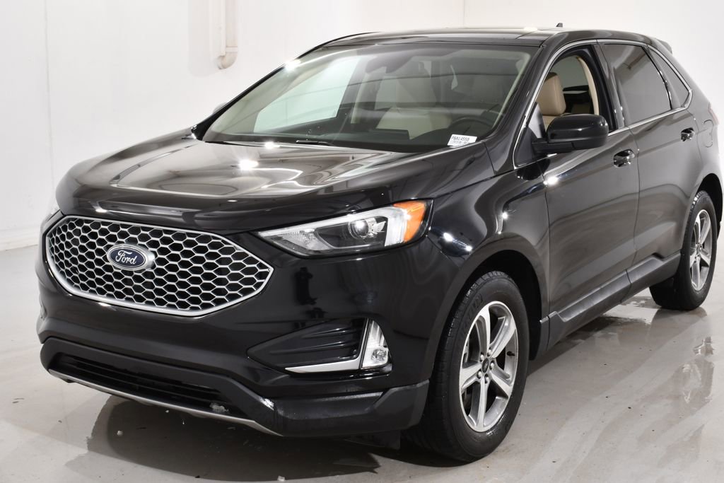 Used 2023 Ford Edge SEL w/ Convenience Package image 2