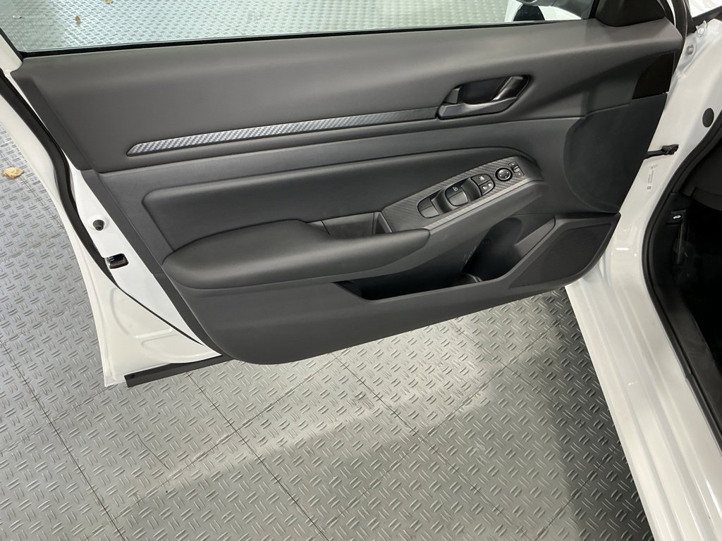 New 2025 Nissan Altima 2.5 S image 28