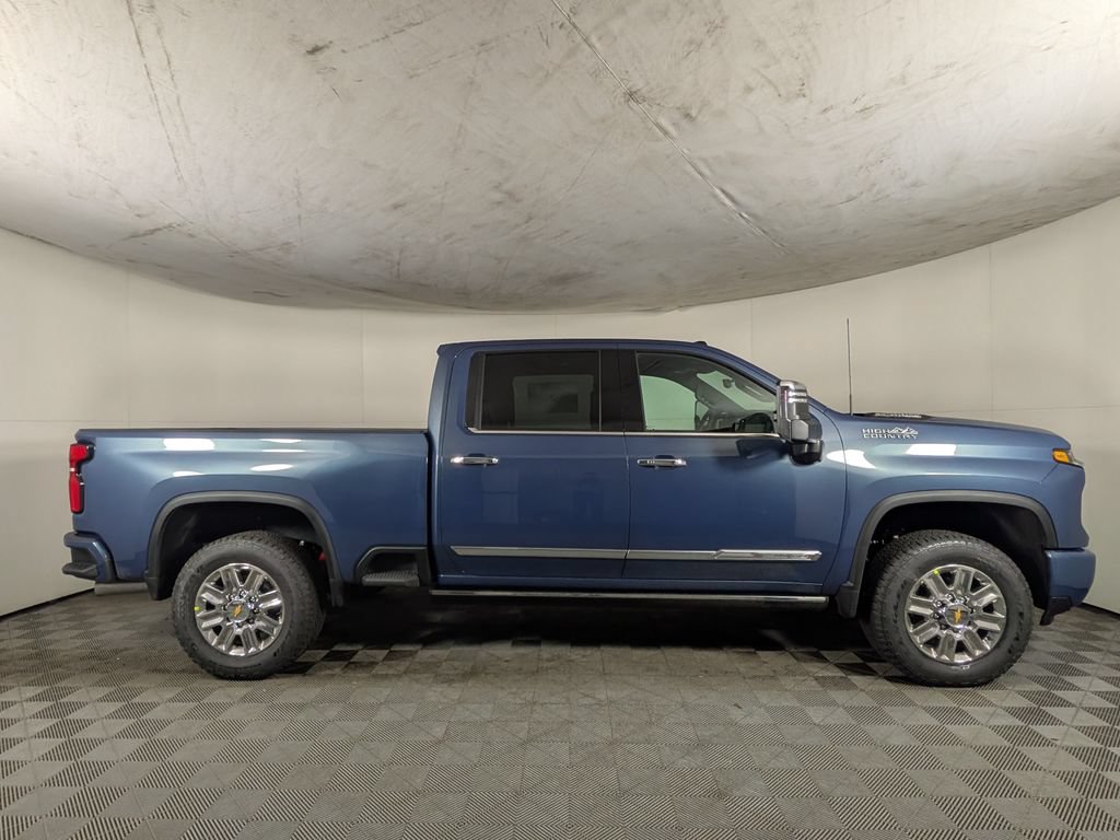 New 2026 Chevrolet Silverado 2500 High Country w/ High Country Premium Package AWD/4WD image 6