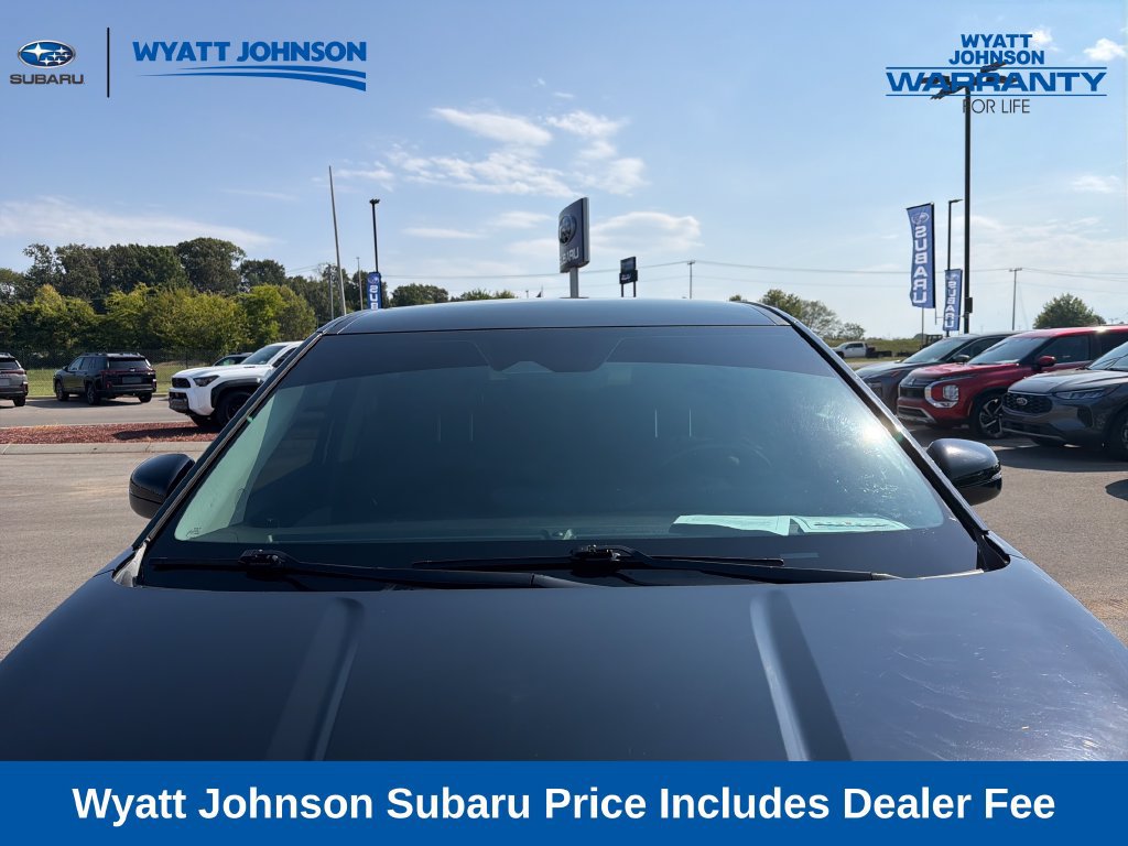 Used 2024 Kia Carnival LX FWD image 16